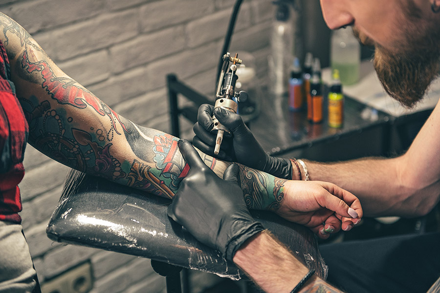 Wybór maszynki do tatuażu i ustawienia